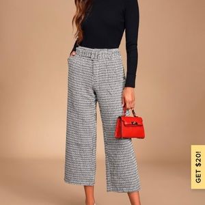 Lulu’s cropped wide leg pants